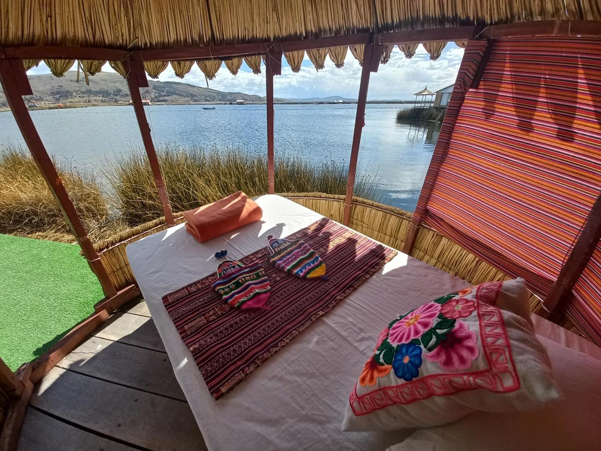 Hotel Uros Aruma-Uro On Uros Floating Islands Puno Exterior foto